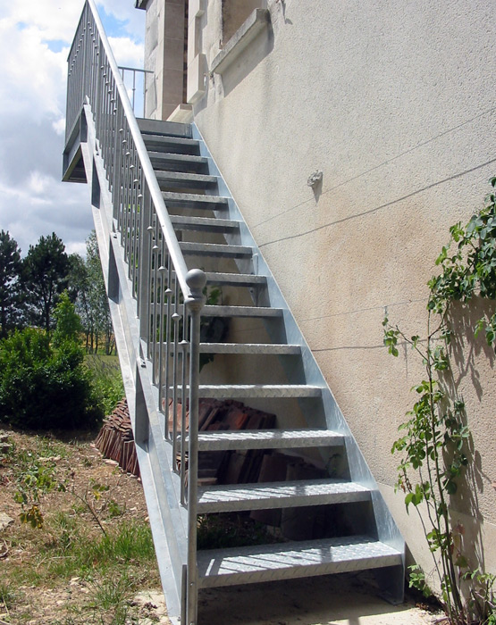 escalier d'exterieur en beton