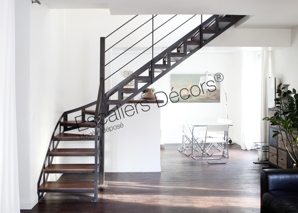 Photo DT100 - ESCA'DROIT® 1/4 tournant Intermédiaire. Escalier d ...
