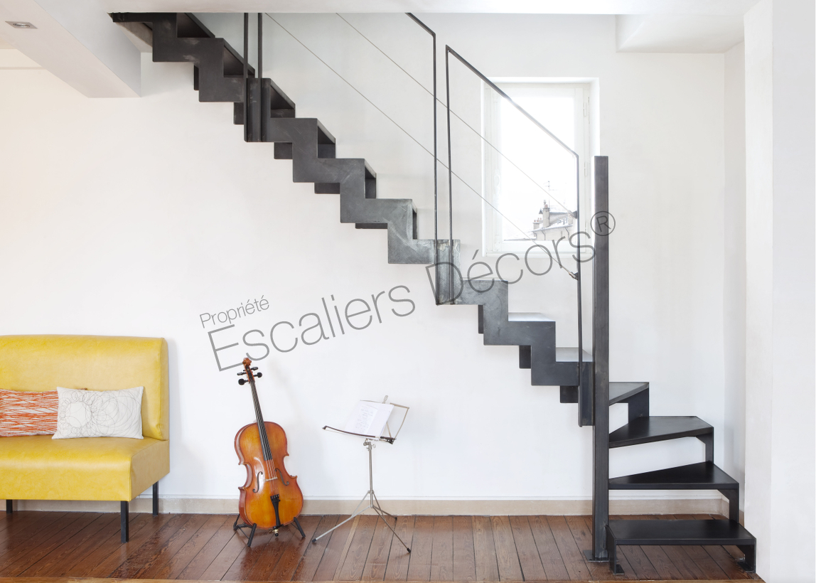 DT75 - ESCA'DROIT® 1/4 Tournant. Escalier d'intérieur design pour une décoration moderne ou industrielle.