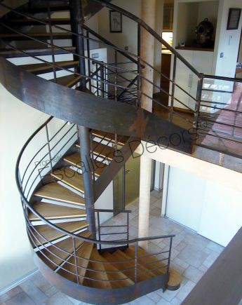 Photo DH27 - SPIR'DÉCO® Mixte formant un escalier 2 quarts tournants balancés