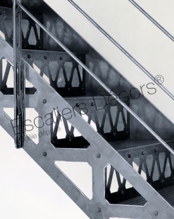 Photo DT36 - ESCA'DROIT® style San Francisco. Escalier droit intérieur métallique au design industriel.