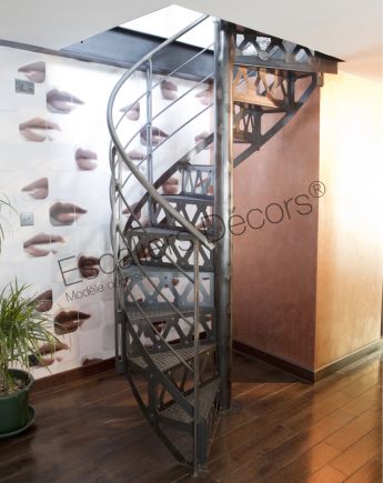 Photo DH87 - SPIR'DÉCO® San Francisco. Escalier d'intérieur métallique en colimaçon au look industriel et vintage. Vue 4