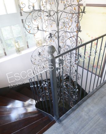 Photo DT122 - ESCA'DROIT® 2/4 Tournants. Escalier d'intérieur balancé style 