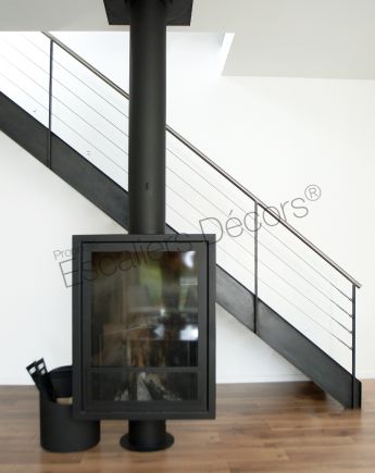 Photo DT38 - ESCA'DROIT®. Escalier métallique d'intérieur design pour une décoration de style industriel ou type loft. Vue 2