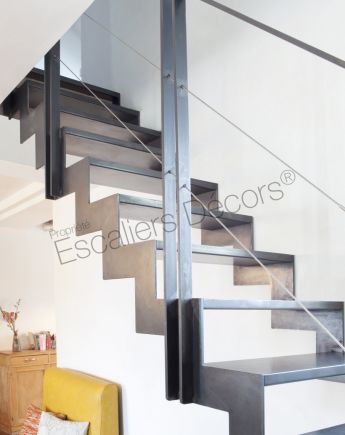 Photo DT75 - ESCA'DROIT® 1/4 Tournant bas. Escalier d'intérieur design pour une décoration résolument contemporaine ou vintage. Vue 2