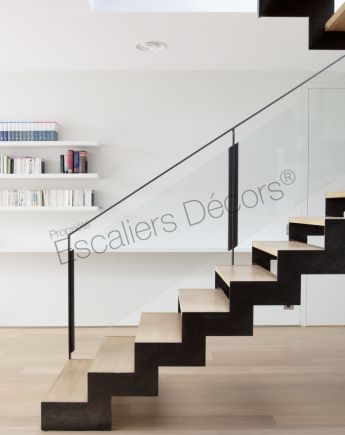 Photo DT127 - ESCA'DROIT® avec Palier Intermédiaire. Escalier d'intérieur en acier, bois et verre pour un intérieur type loft. Vue 5