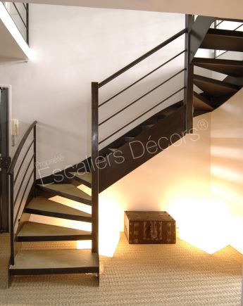 Photo DT24 - ESCA'DROIT® 2 Quartiers Tournants Bas et haut. Escalier intérieur design métal et béton pour une décoration contemporaine. Vue 4