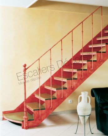 Photo DT27 - ESCA'DROIT® Bistrot sans contremarche. Escalier intérieur droit en métal et bois pour une décoration rétro et un intérieur de caractère. Vue 2