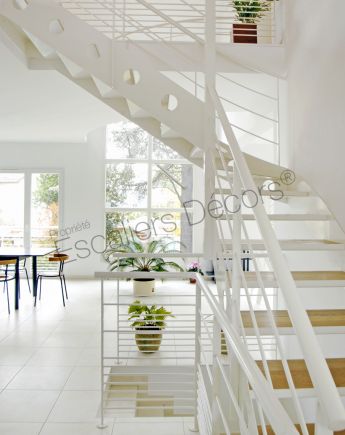 realisation/photo-dt42-esca-droit-1-4-tournant-intermediaire-escalier-interieur-design-en-metal-et-bois-pour-une-decoration-contemporaine