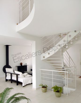 realisation/photo-dt42-esca-droit-1-4-tournant-intermediaire-escalier-interieur-design-en-metal-et-bois-pour-une-decoration-contemporaine-vu