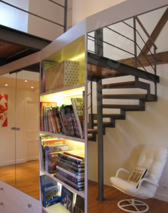 Photo DT83 - ESCA'DROIT® 1/4 tournant Haut. Escalier d'intérieur design en métal et bois pour une décoration contemporaine type loft. Vue 6